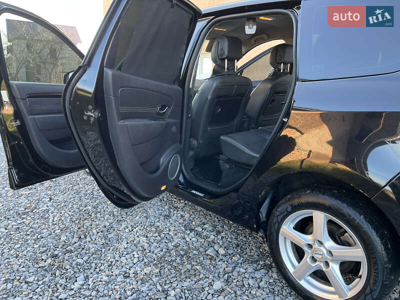 Минивэн Renault Scenic 2011 в Бориславе