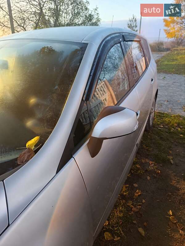 Мінівен Renault Scenic 2010 в Рівному фото 4 Мінівен Renault Scenic 2010 в Рівному
