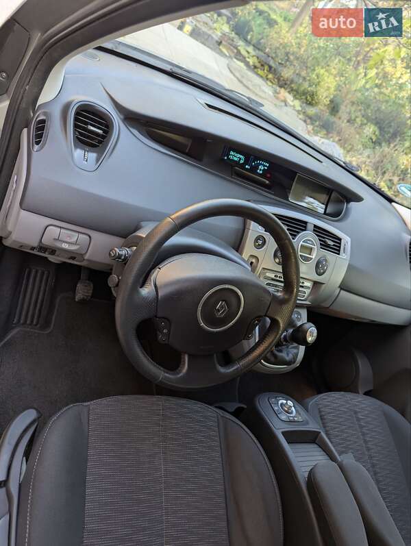 Мінівен Renault Scenic 2006 в Дубні