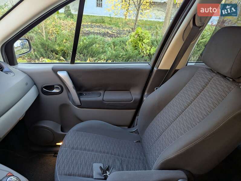 Мінівен Renault Scenic 2006 в Дубні