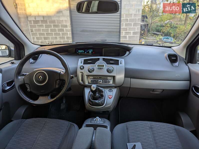 Мінівен Renault Scenic 2006 в Дубні