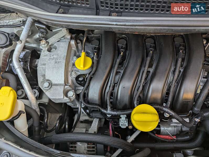 Мінівен Renault Scenic 2006 в Дубні