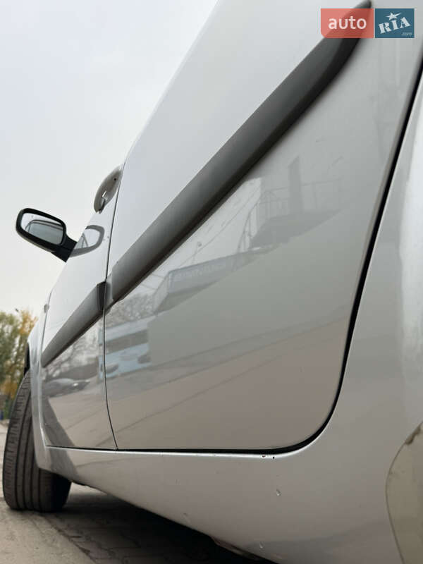 Минивэн Renault Scenic 2007 в Красилове