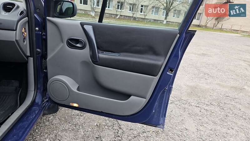 Мінівен Renault Scenic 2004 в Заліщиках