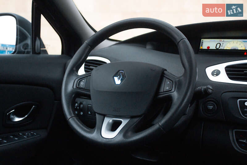 Минивэн Renault Scenic 2009 в Киеве