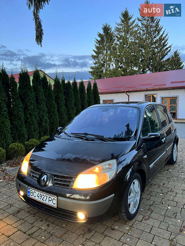Минивэн Renault Scenic 2004 в Городке