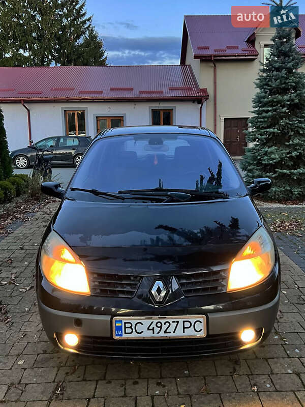 Минивэн Renault Scenic 2004 в Городке
