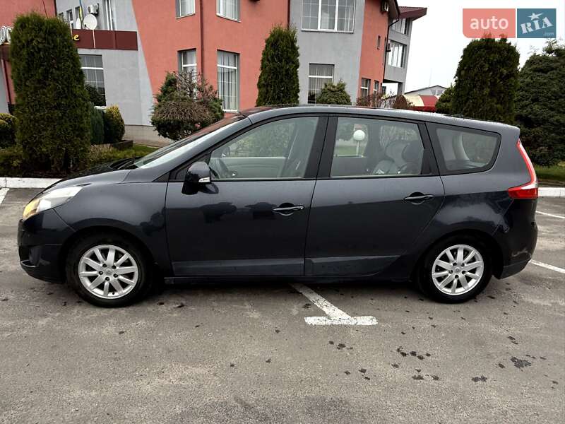 Минивэн Renault Scenic 2010 в Сарнах