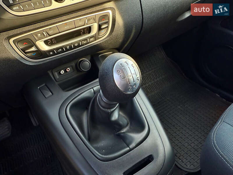 Мінівен Renault Scenic 2010 в Луцьку