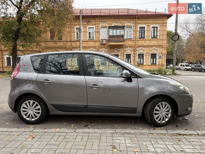Минивэн Renault Scenic 2010 в Запорожье