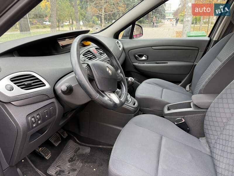Минивэн Renault Scenic 2010 в Запорожье