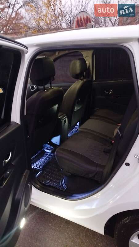 Минивэн Renault Scenic 2010 в Оратове фото 9 Минивэн Renault Scenic 2010 в Оратове