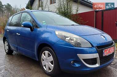 Мінівен Renault Scenic 2010 в Луцьку