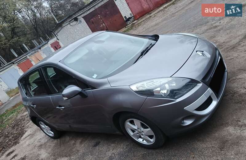 Минивэн Renault Scenic 2011 в Чернигове