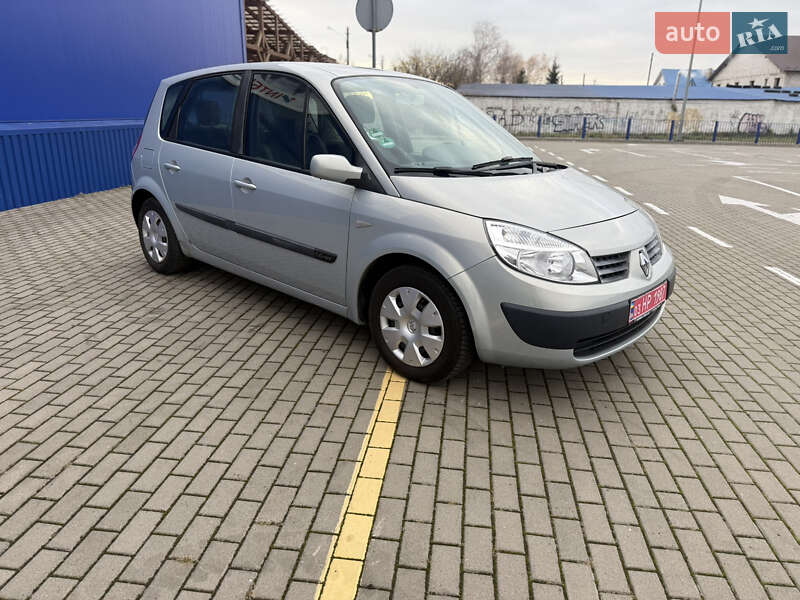 Мінівен Renault Scenic 2004 в Нововолинську