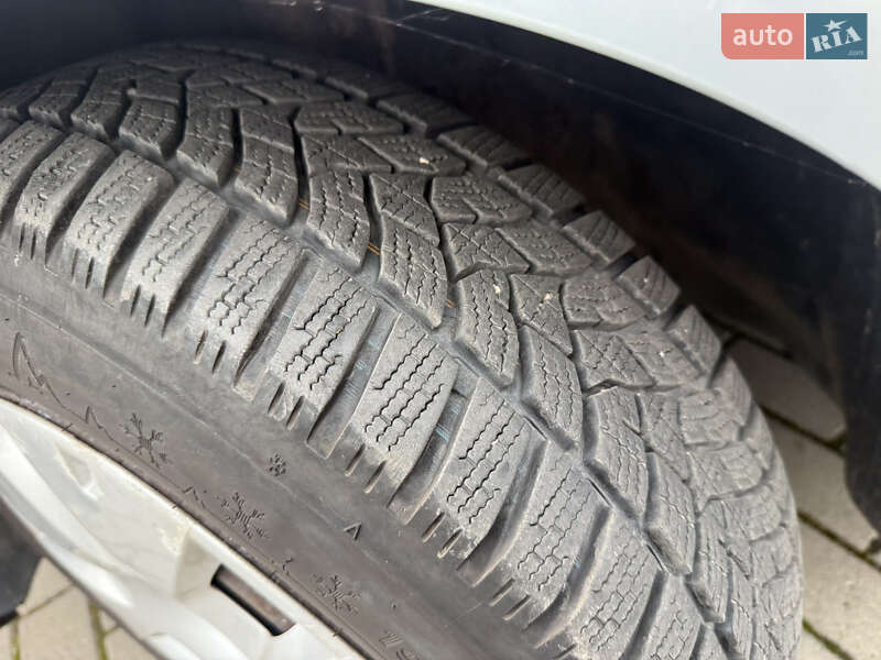 Мінівен Renault Scenic 2004 в Нововолинську