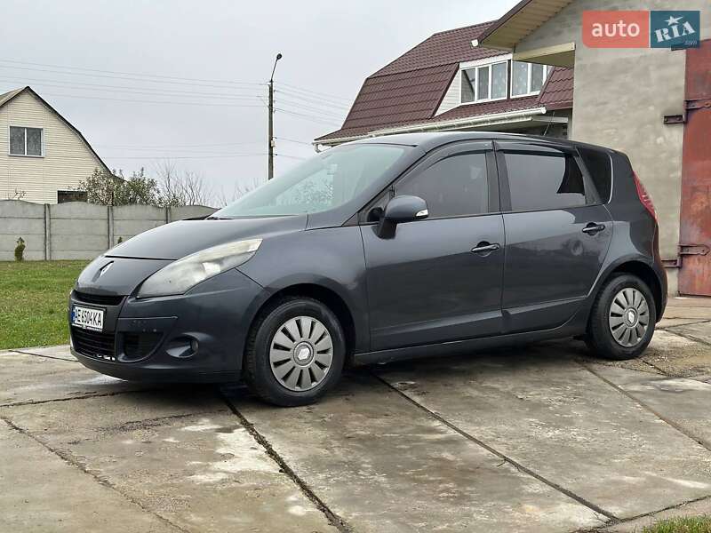 Мінівен Renault Scenic 2011 в Чорнобаї