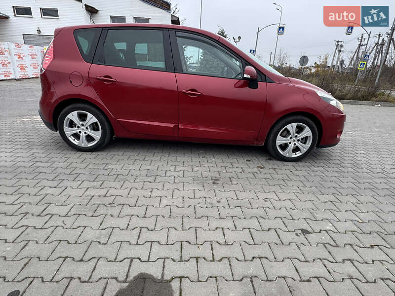 Минивэн Renault Scenic 2010 в Виннице