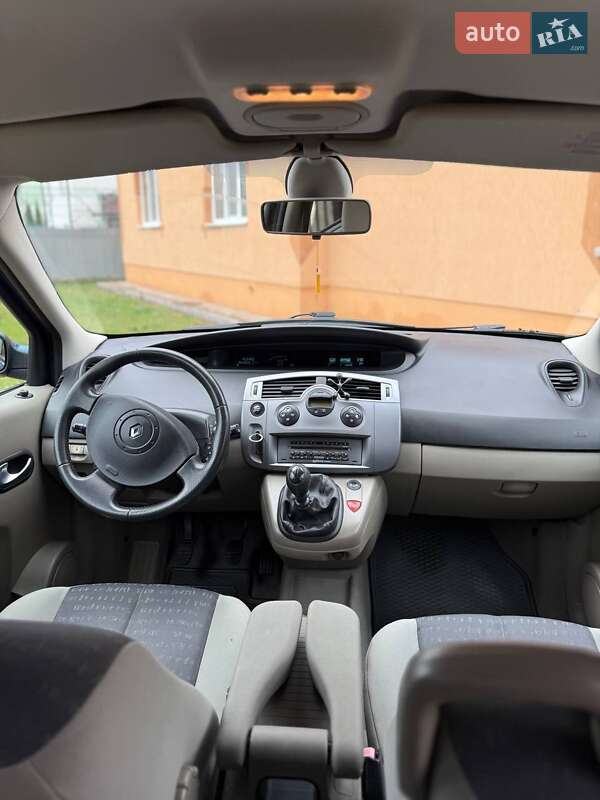 Минивэн Renault Scenic 2005 в Самборе