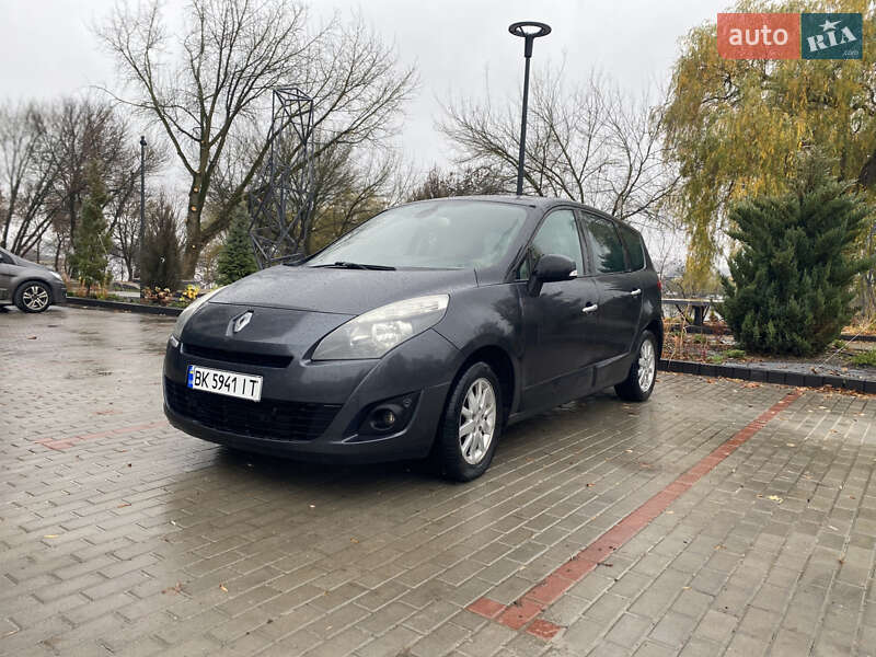 Мінівен Renault Scenic 2011 в Рівному