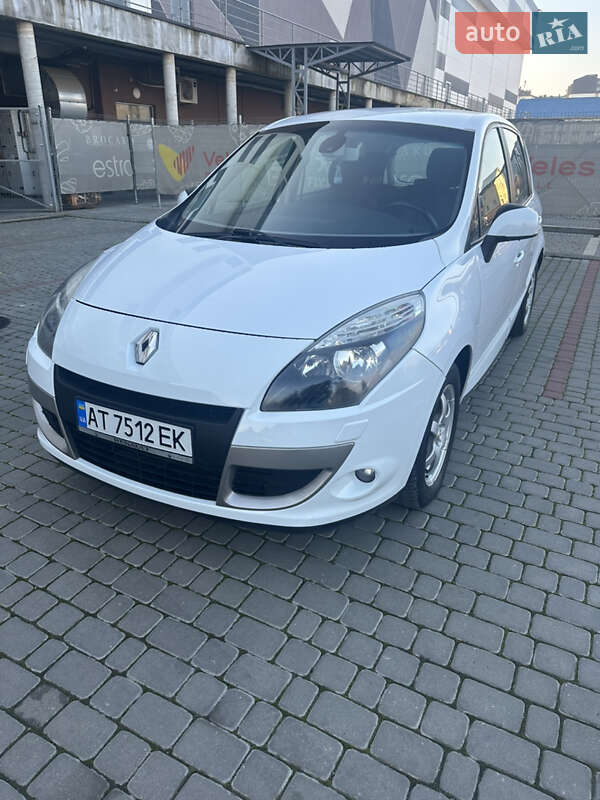 Минивэн Renault Scenic 2011 в Ивано-Франковске фото 2 Минивэн Renault Scenic 2011 в Ивано-Франковске