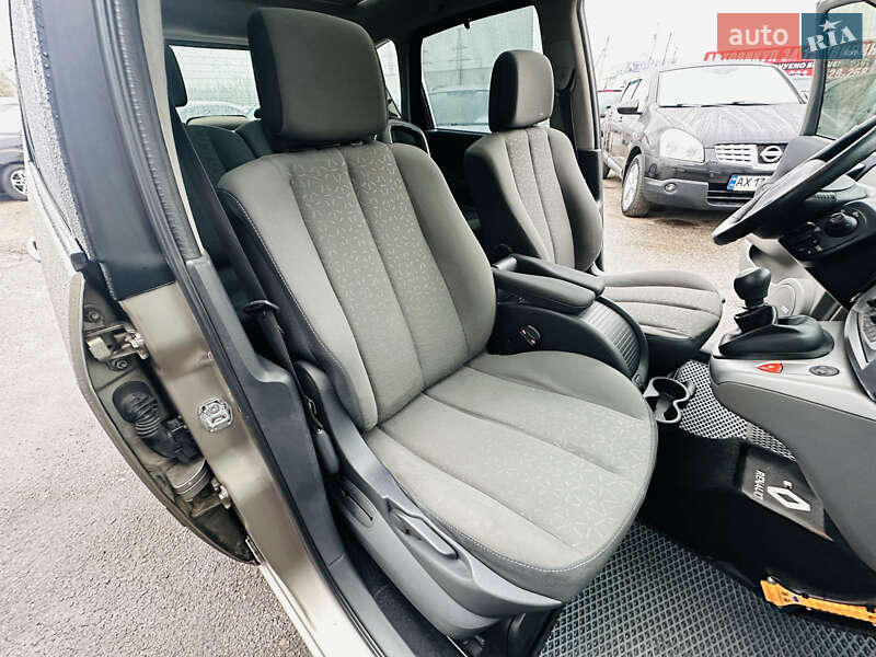 Минивэн Renault Scenic 2008 в Харькове