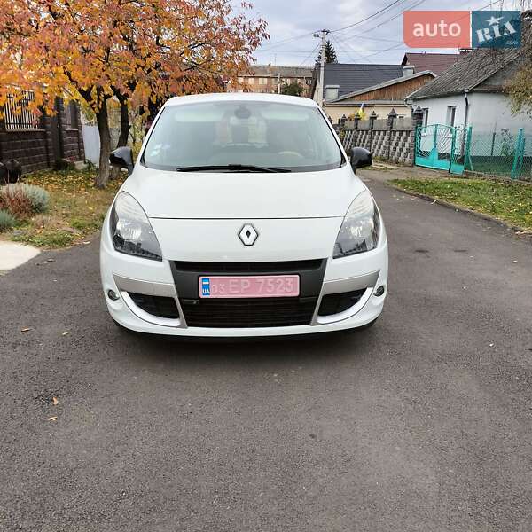 Мінівен Renault Scenic 2011 в Рівному