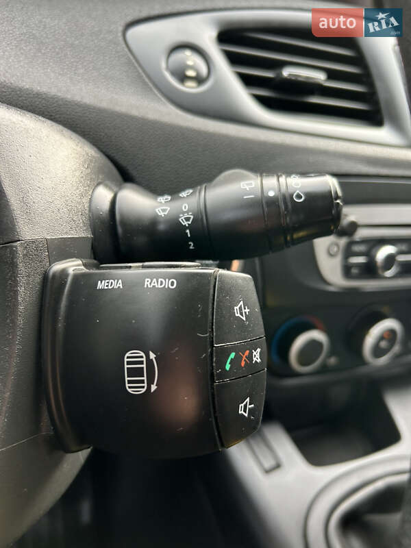 Мінівен Renault Scenic 2013 в Полтаві фото 24 Мінівен Renault Scenic 2013 в Полтаві