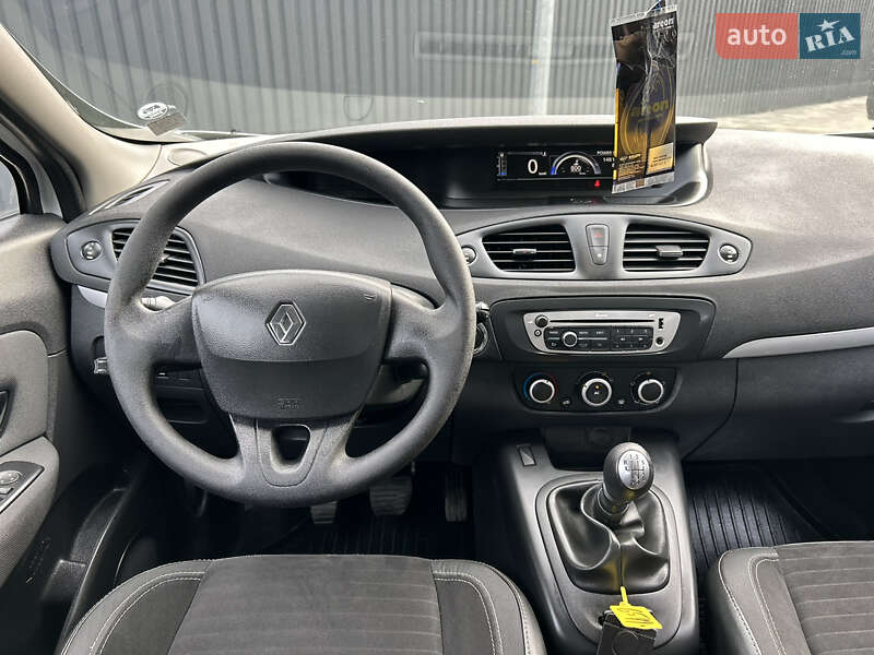 Мінівен Renault Scenic 2013 в Полтаві фото 90 Мінівен Renault Scenic 2013 в Полтаві