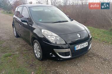 Минивэн Renault Scenic 2011 в Калуше