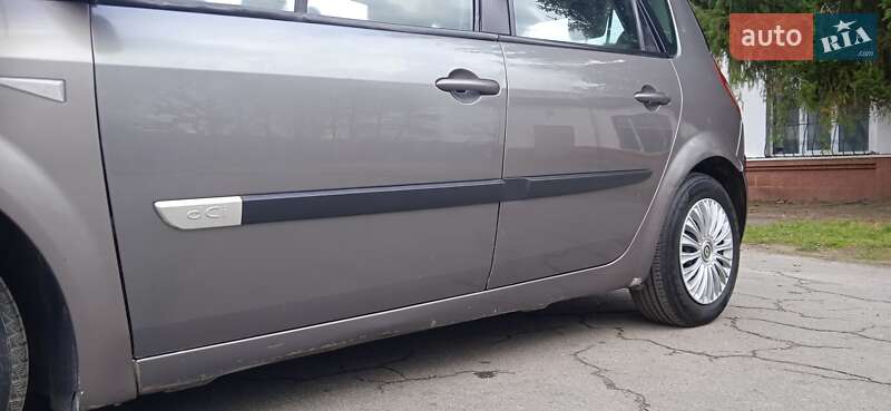 Минивэн Renault Scenic 2005 в Славуте
