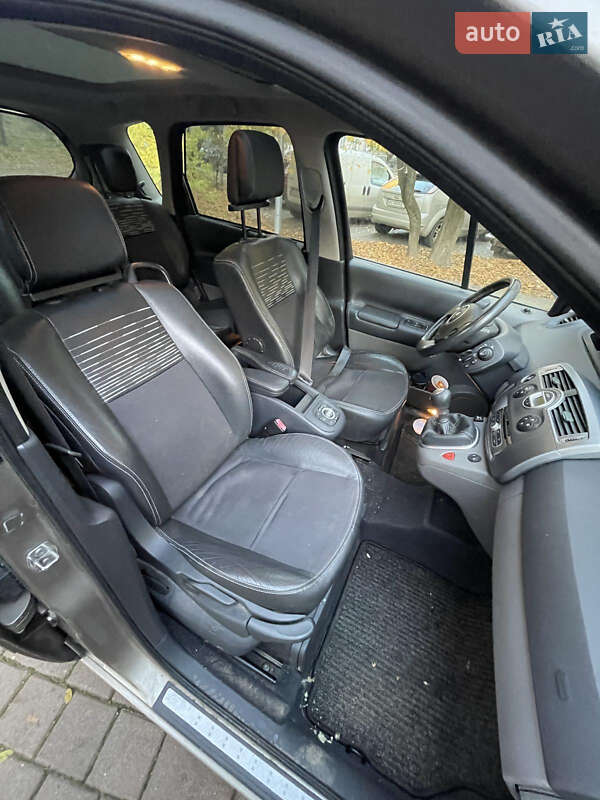 Мінівен Renault Scenic 2008 в Луцьку
