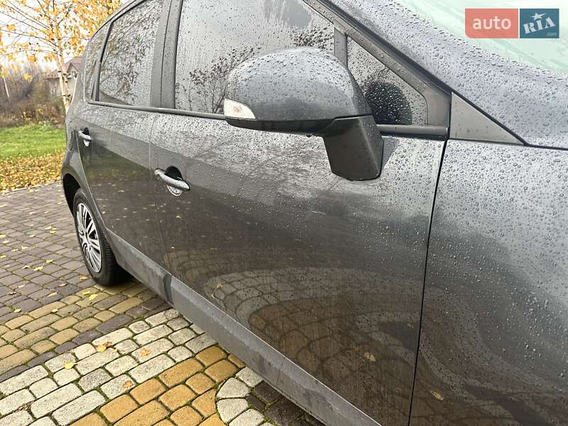 Мінівен Renault Scenic 2009 в Чернівцях фото 15 Мінівен Renault Scenic 2009 в Чернівцях