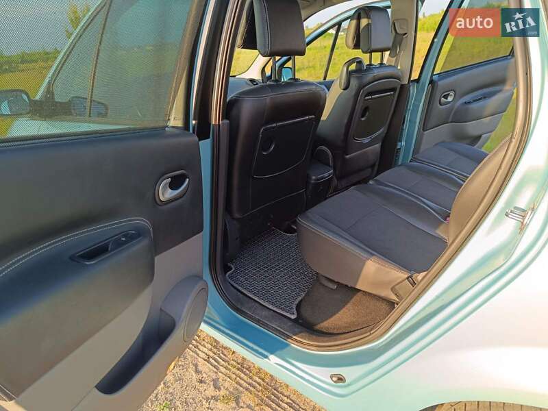 Мінівен Renault Scenic 2008 в Дубровиці