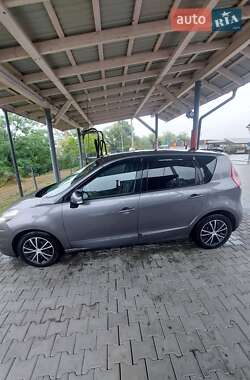 Мінівен Renault Scenic 2010 в Чернівцях