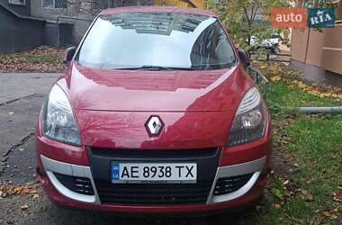 Мінівен Renault Scenic 2011 в Рівному