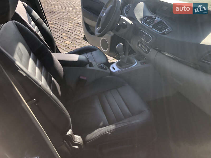 Минивэн Renault Scenic 2011 в Луцке фото 51 Минивэн Renault Scenic 2011 в Луцке