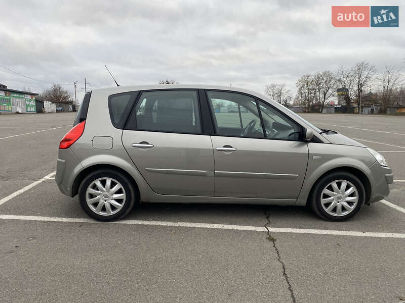 Минивэн Renault Scenic 2006 в Белогородке