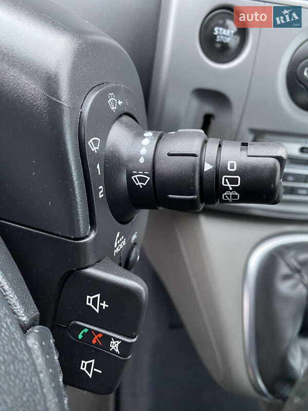 Минивэн Renault Scenic 2006 в Белогородке