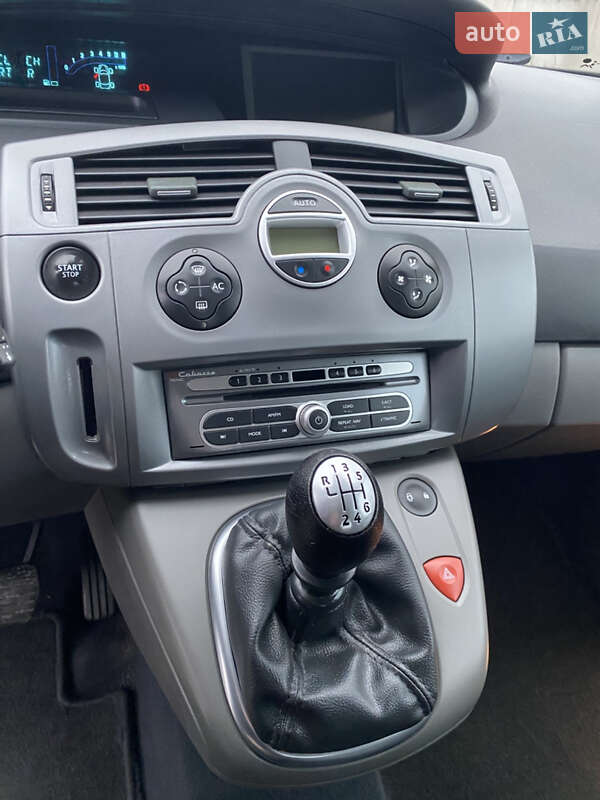 Минивэн Renault Scenic 2006 в Белогородке