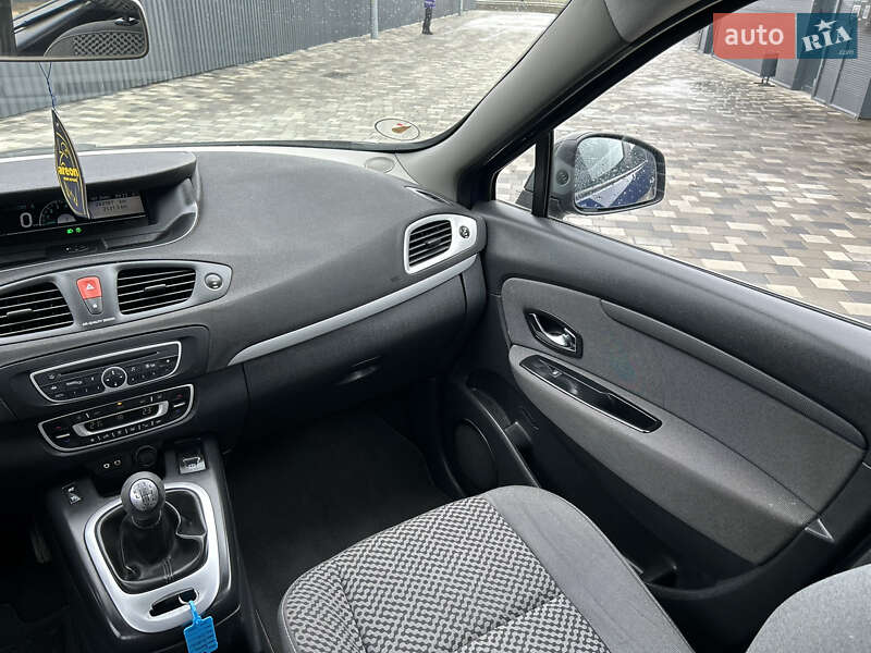 Мінівен Renault Scenic 2012 в Полтаві