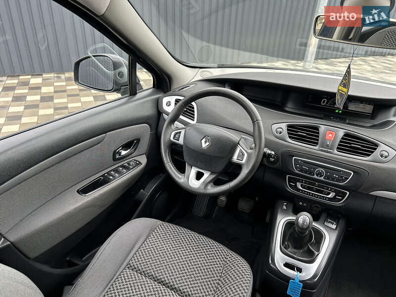 Мінівен Renault Scenic 2012 в Полтаві