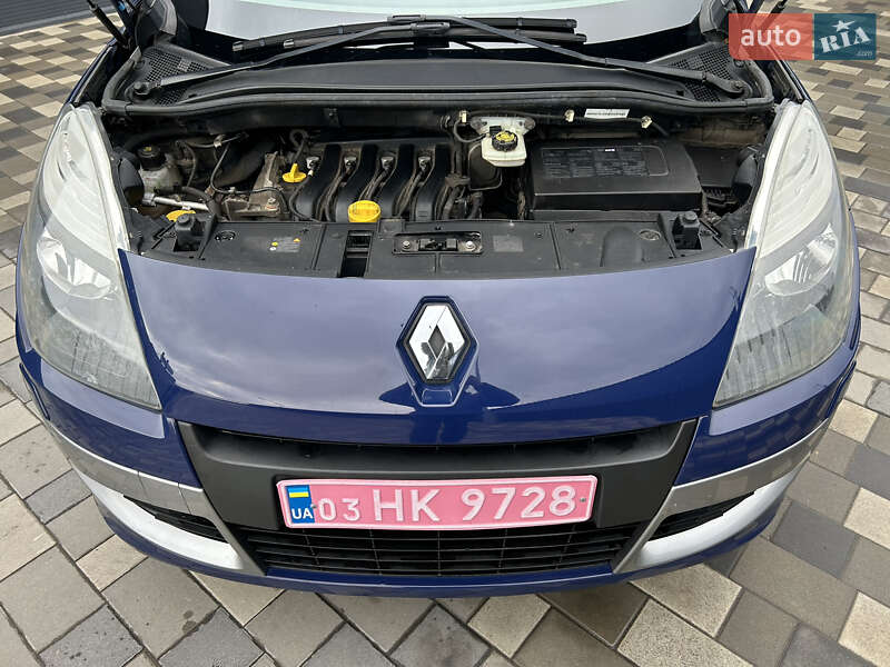Мінівен Renault Scenic 2012 в Полтаві