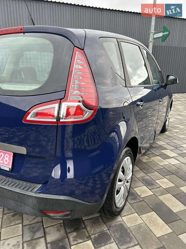 Мінівен Renault Scenic 2012 в Полтаві