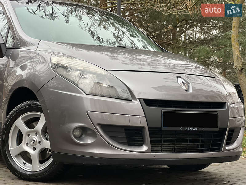 Мінівен Renault Scenic 2010 в Івано-Франківську