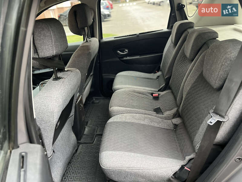 Мінівен Renault Scenic 2010 в Івано-Франківську