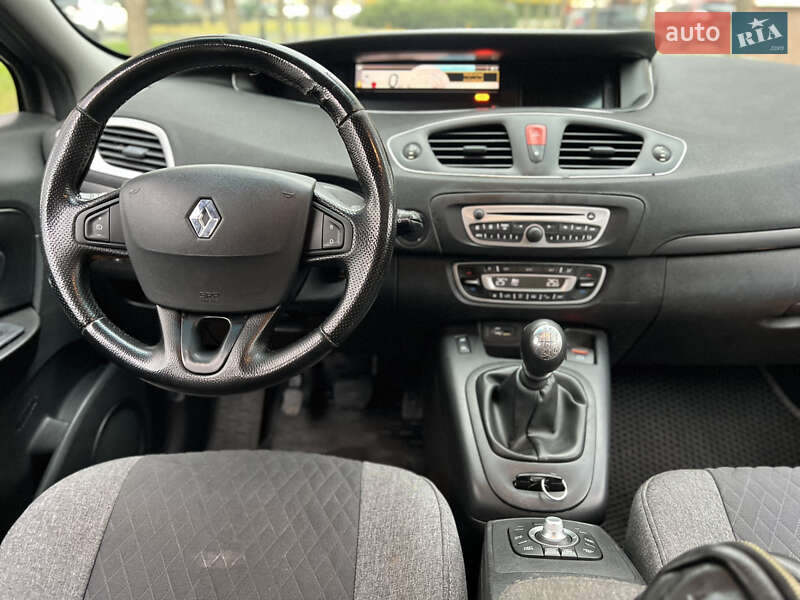 Мінівен Renault Scenic 2010 в Івано-Франківську