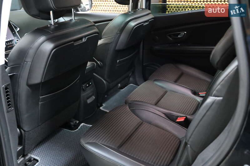 Мінівен Renault Scenic 2017 в Луцьку