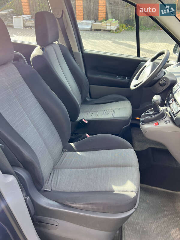 Минивэн Renault Scenic 2005 в Киеве фото 17 Минивэн Renault Scenic 2005 в Киеве