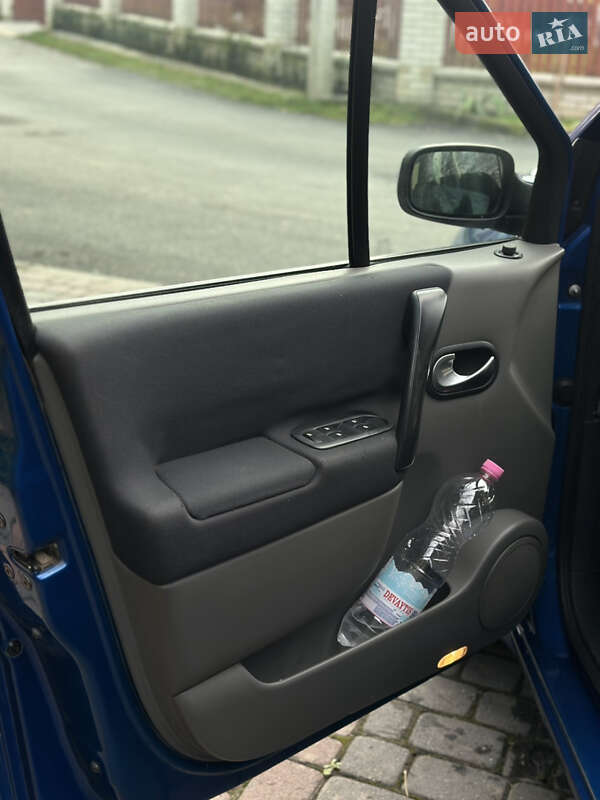 Мінівен Renault Scenic 2008 в Івано-Франківську